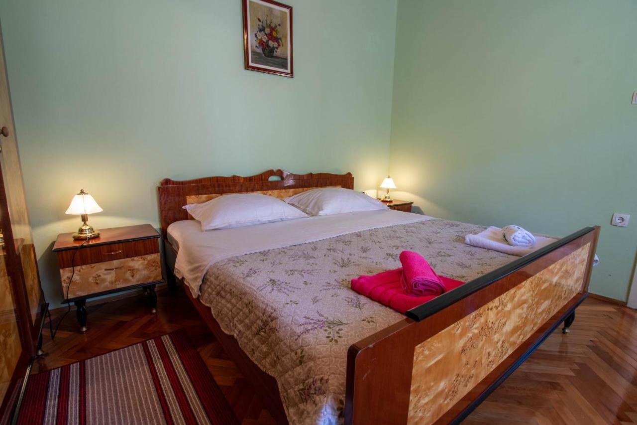 Apartman Ivan เดอร์นิช ภายนอก รูปภาพ