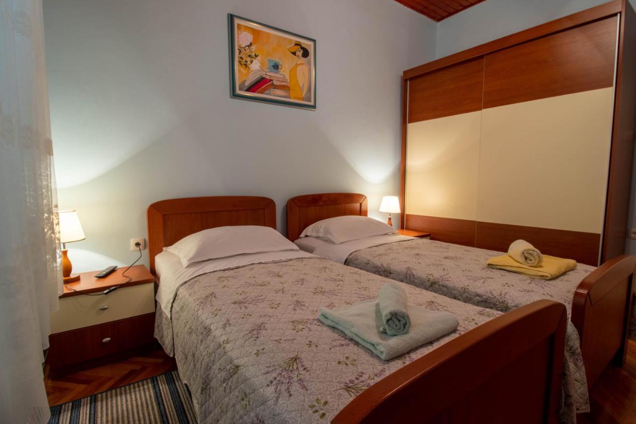 Apartman Ivan เดอร์นิช ภายนอก รูปภาพ